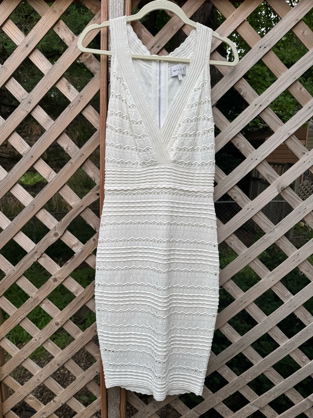 Milly White Lace Dress V-Neck Bodycon Lined Luxury Elegant Cocktail Dress